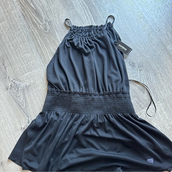 Express Tops - SLEEVELESS‎ smocked waist halter top
